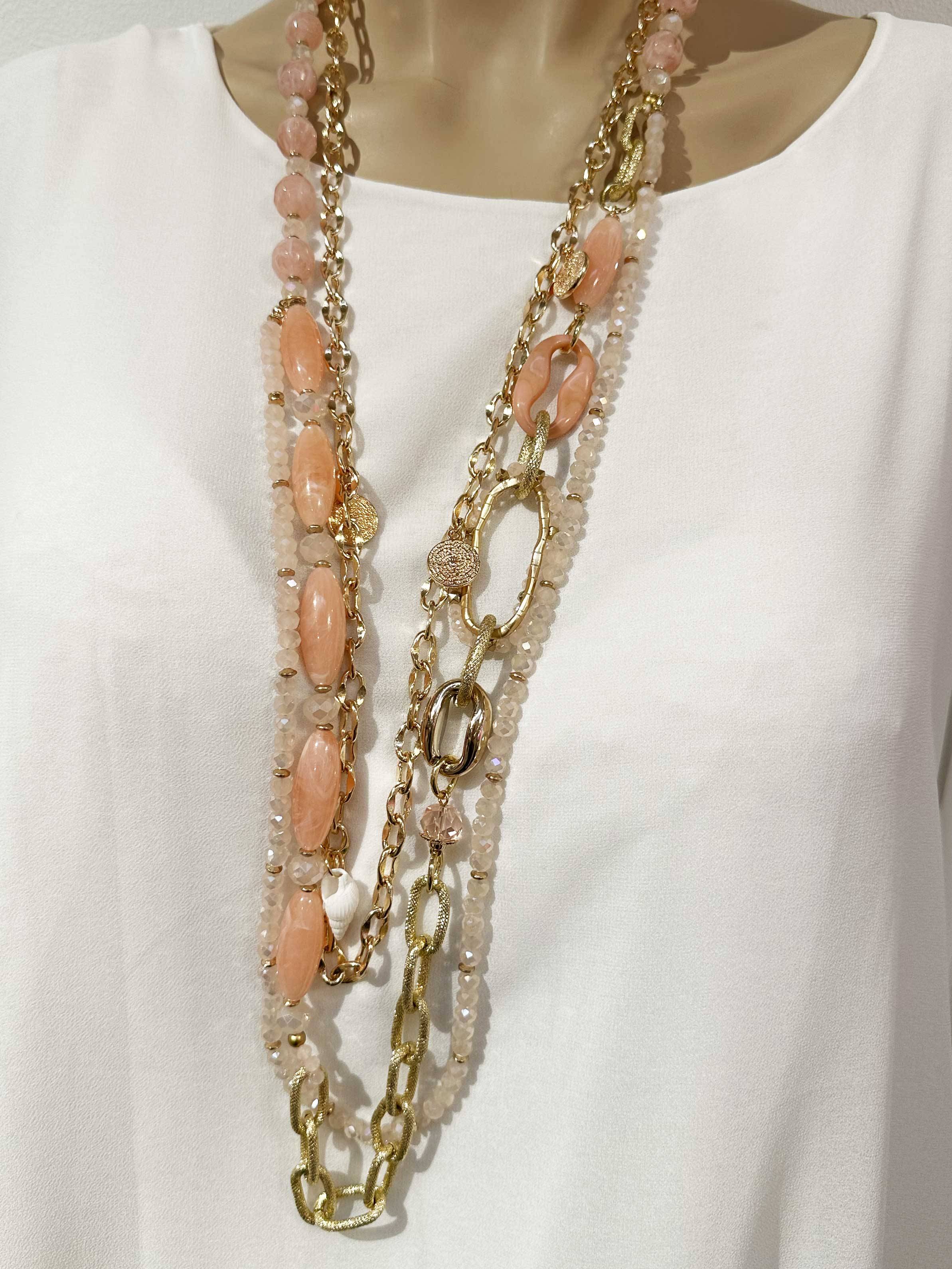 Gaia - Guldfarvet perlehalskæde med tre kæder